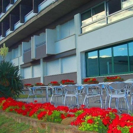 Hotel Capo Est Gabicce Mare Exterior foto